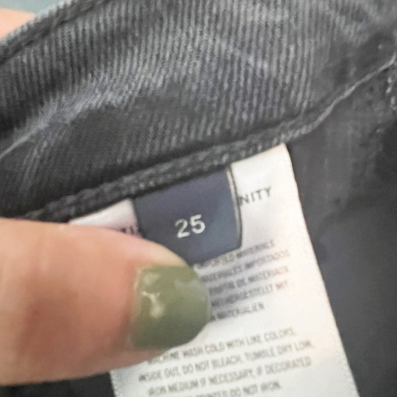 Women's Citizens of Humanity Jolene Black Distressed Straight Leg Jeans Size 25 - Picture 5 of 6